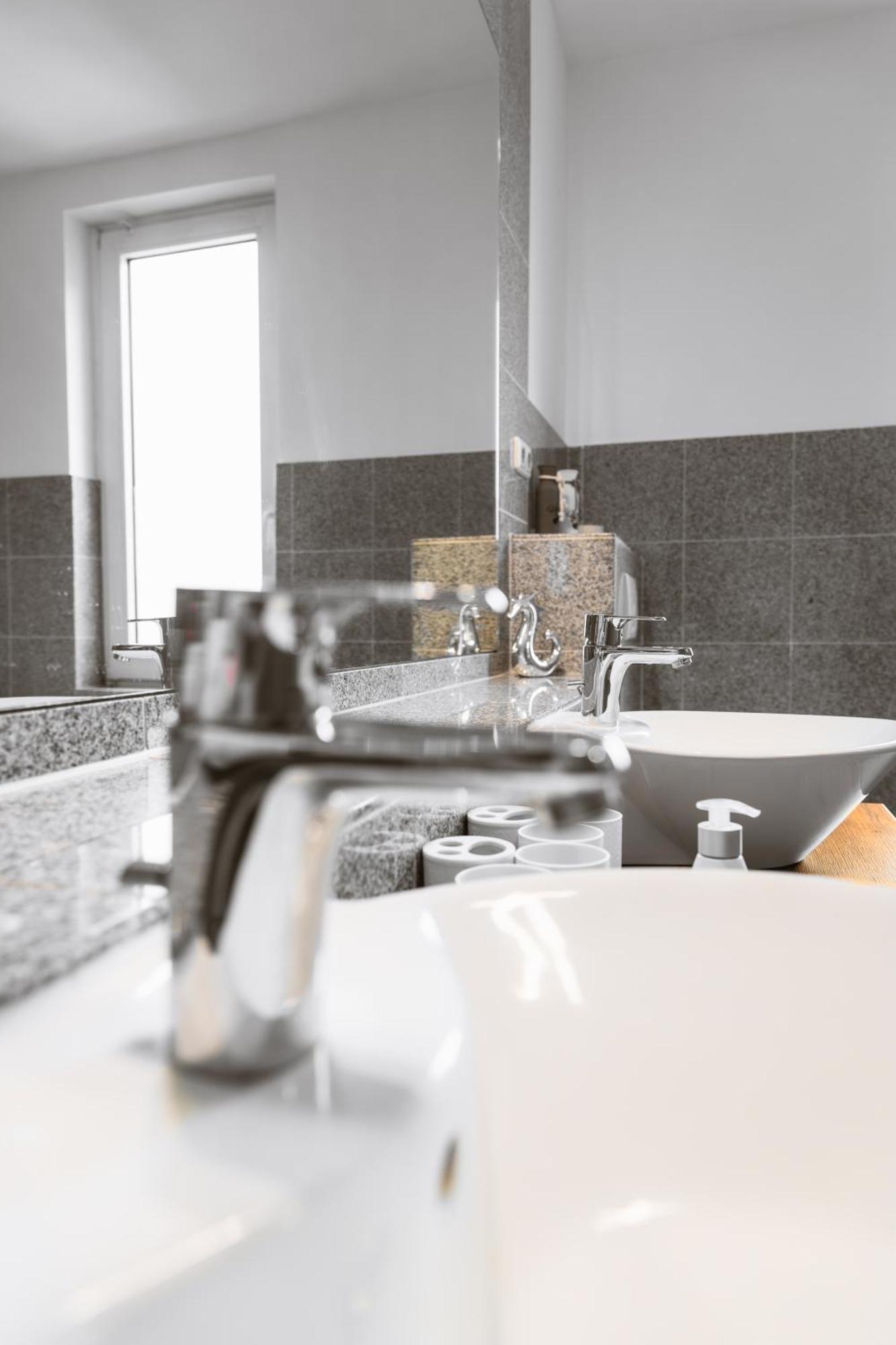 Exklusives Apartment Im Historischen Wohnhaus Mit Kamin, Bad & Viel Platz Bremerhaven Ngoại thất bức ảnh