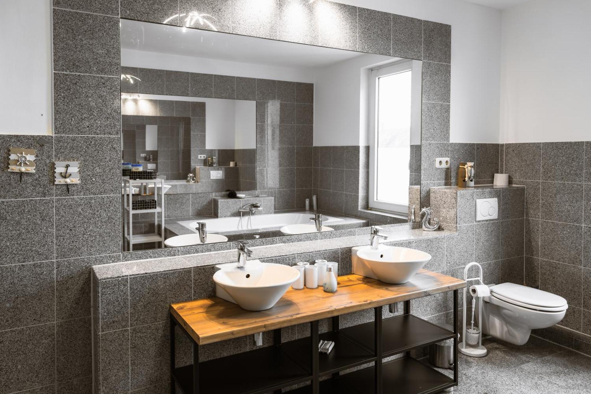 Exklusives Apartment Im Historischen Wohnhaus Mit Kamin, Bad & Viel Platz Bremerhaven Ngoại thất bức ảnh