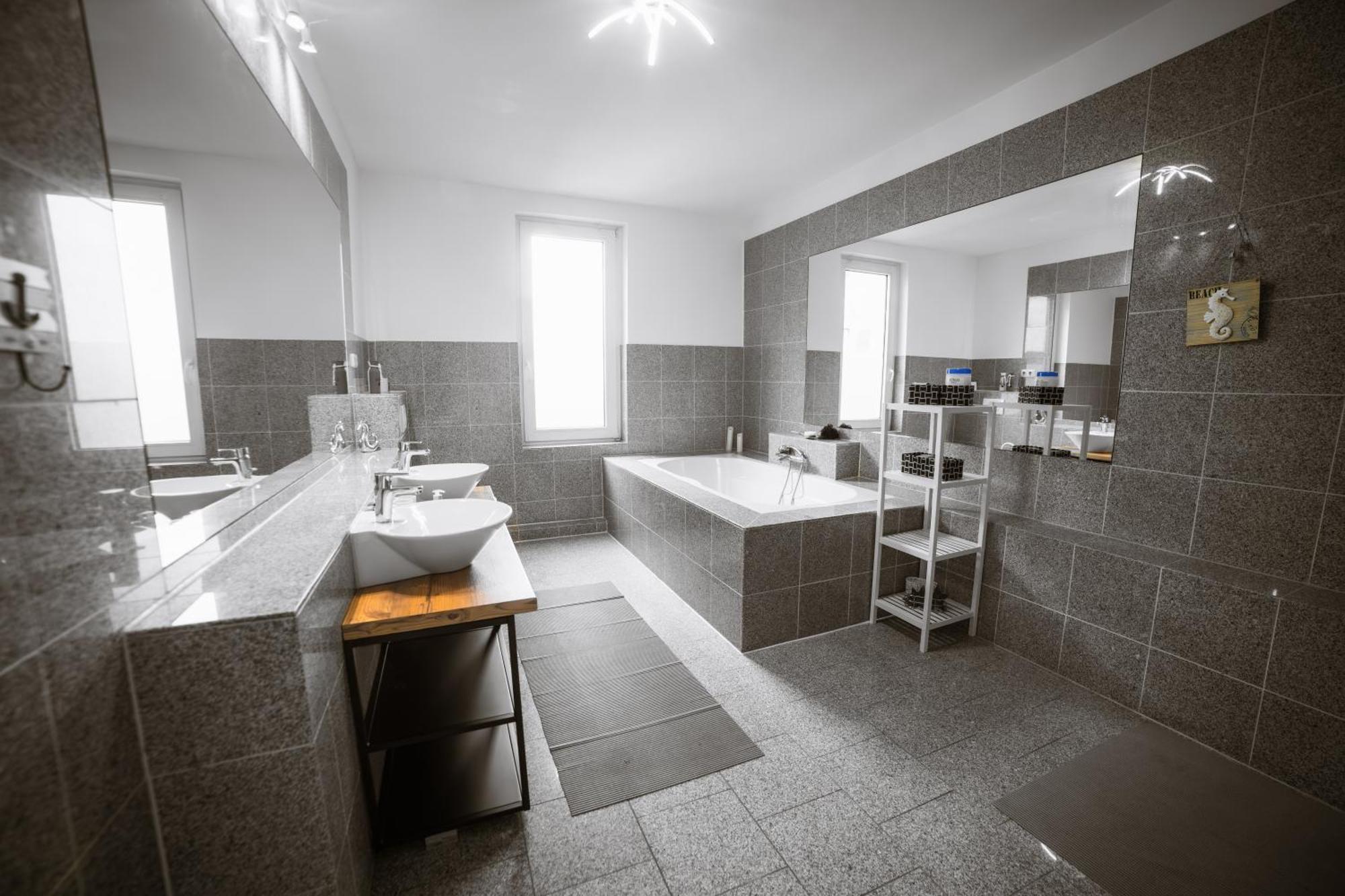 Exklusives Apartment Im Historischen Wohnhaus Mit Kamin, Bad & Viel Platz Bremerhaven Ngoại thất bức ảnh